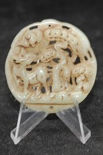 Antike Plaque mit Deer und Bat